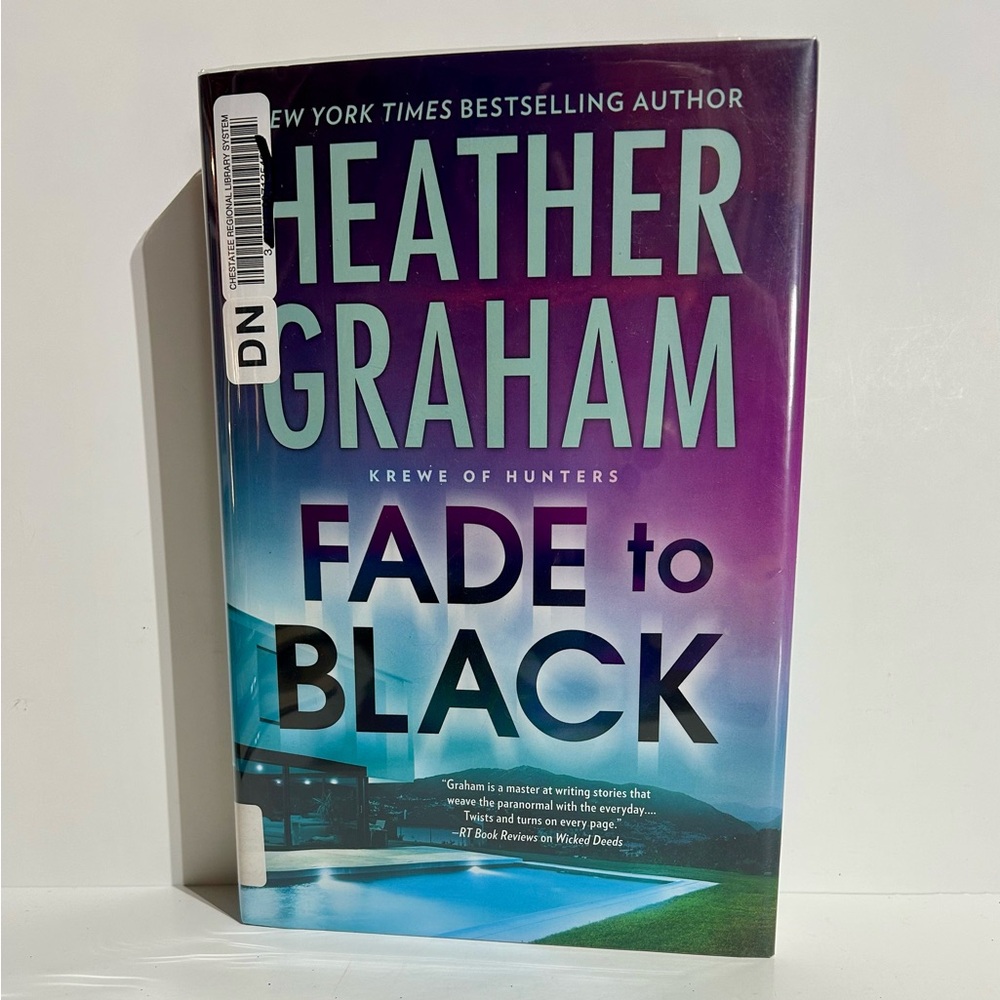 Fade to Black Heather Graham Book Hardcover Krewe Hunters Dust Jacket Fiction